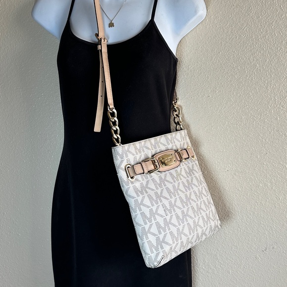 Michael Kors Cream and Gold Crossbody Bag - Picture 8 of 9